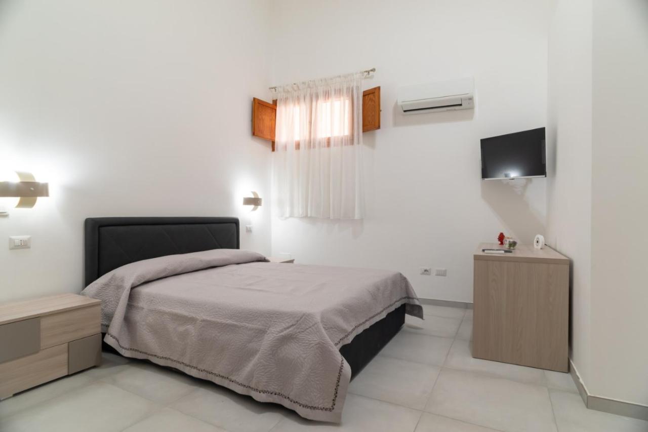 I Parrini Bed & Breakfast Порто Емпедокле Екстериор снимка