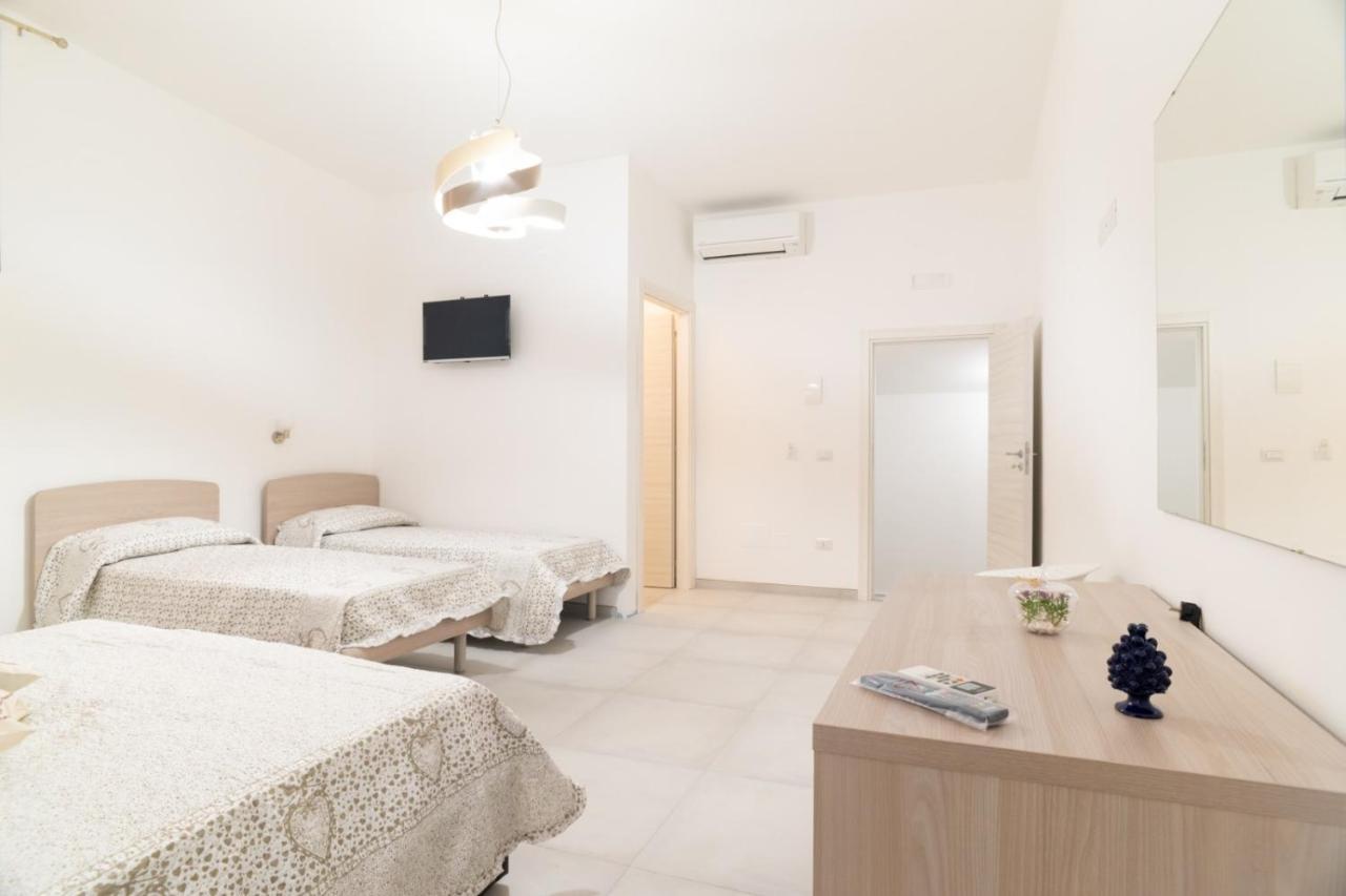 I Parrini Bed & Breakfast Порто Емпедокле Екстериор снимка