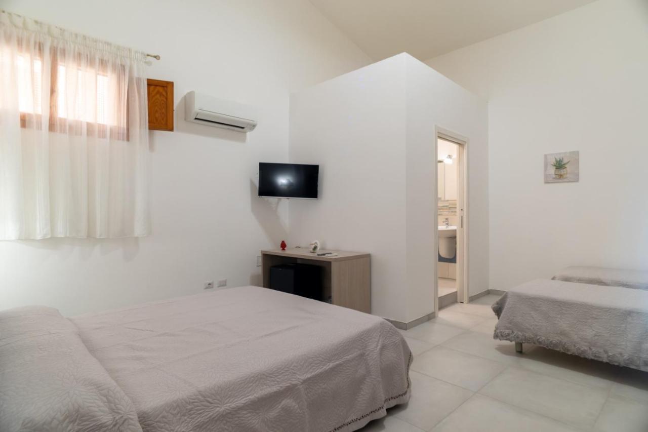 I Parrini Bed & Breakfast Порто Емпедокле Екстериор снимка